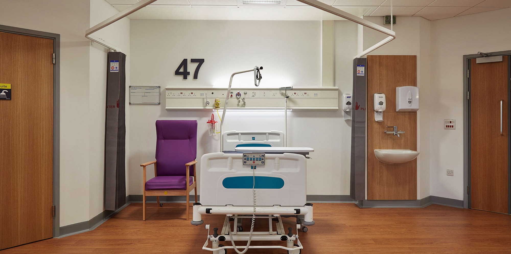 Wrightington Hospital patient room