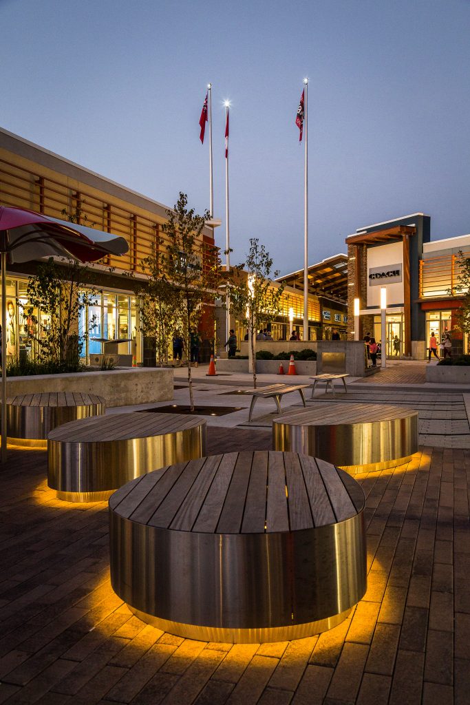 Tanger Outlets seating light fixtures