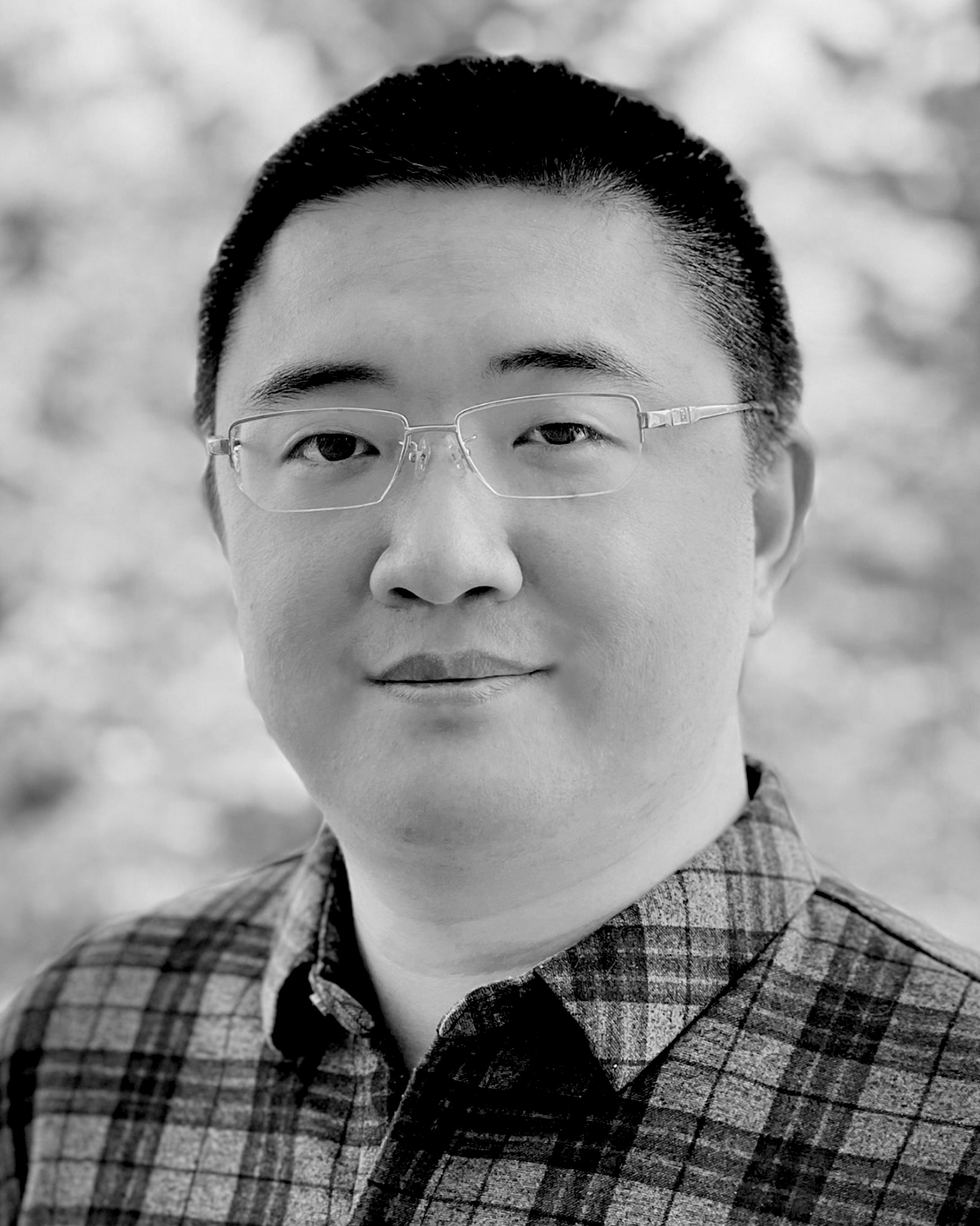 Headshot of Xu Liu